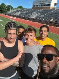 Rodney McNeil Jr (@rodneymcneil13)