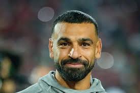 Gary Neville reaction to Virgil van Dijk development speaks volumes