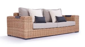 A couch, on the other hand, has no arms and is smaller than a sofa. Polyrattan Sofa Molly 235 Cm Honig Living Zone Exklusive Gartenmobel Living Zone De