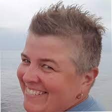 Nicole Pollitt's Instagram, Twitter & Facebook