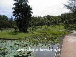 It is a public park that serves a green lung for city folks. Taman Tasik Permaisuri