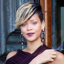 Short Hair Black And Blond Highlights To The Nines Two Tone Hair Yuck Or Yay Blonde Highlights Short Hair Styles Dark Hair With Highlights
