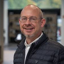 Horst Renz's Instagram, Twitter & Facebook