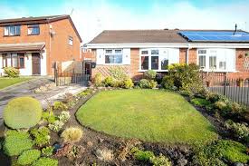 Onthemarket.com makes no warranty as to the accuracy or completeness of the advertisement or any linked or associated information, and onthemarket.com has no control over the content. 2 Bedroom Semi Detached Bungalow For Sale Solway Grove Meir Hay Stoke On Trent Stoke On Trent St3 5rr