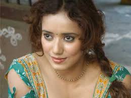 Actress Shreya Narayan angry over not forming BJP-Shiv Sena government,  mocked Uddhav and PM Modi