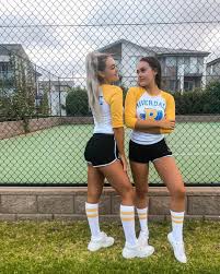 Are you a betty cooper? Happy Halloween Which Team Are You On Betty Or Veronica We Are Living Our Halloween Costumes Friends Riverdale Halloween Costumes Cool Halloween Costumes