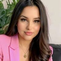 Jeanne Bolen's Instagram, Twitter & Facebook