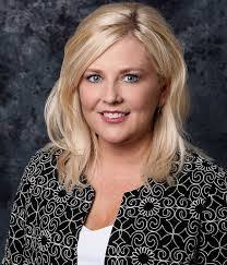 Traci Owen's Instagram, Twitter & Facebook