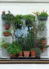 Jardinière pour rebord de fenêtre windowgreen blanc. 6 Idees Simples Pour Decorer Son Rebord De Fenetre Rebord De Fenetre Pot Plante Pot Jardin