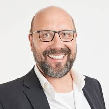 Hallo zusammen, mit Freude teile ich euch mit, dass ich jetzt als  Projektleiter bei der WSG AG arbeite.