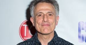 Theater news, reviews, photos, video and more