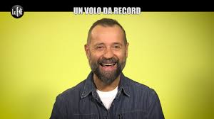 View all fabio volo tv. Fabio Volo Gli Scrittori Mi Odiano E Ci Svela Il Suo Segreto Video Le Iene