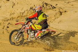 Si nous ne prétendions pas encore rivaliser avec une machine thermique de compétition, nous disposons d'ores. O Neal O Neal Onboard With O Neal Rider Lukas Weis