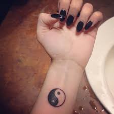 Cute Mini Yin Yang Wrist Tattoo Ying Yang Tattoo Tattoos And Piercings Piercing Tattoo