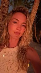 Lauren Balch's Instagram, Twitter & Facebook