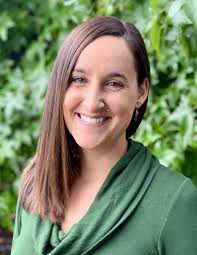 Amanda Ewing's Instagram, Twitter & Facebook