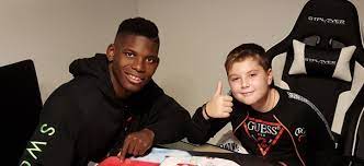 Add a bio, trivia, and more. Breel Embolo Foto David Kadel Promisglauben