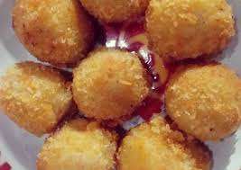 Kebetulan di samping rumah ada ubi rambat, jadinya langsung petik cus ke dapur. Resep Gethuk Ubi Goreng Crispy Resep Enyak