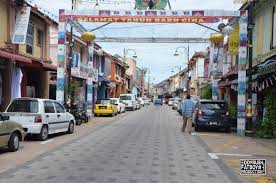 High tides and low tides, surf reports, sun and moon rising and setting times, lunar phase, fish activity and weather conditions in kuala terengganu. Pasar Besar Payang Chinatown Terengganu Malaysia