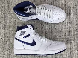 Nike Air Jordan 1 Retro High Og Metallic Navy Sneak Peek Air Jordan 1 Og Metallic Navy Eu Kicks Sneaker Magazine Air Jordans Jordan 1 High Og Sneaker Magazine