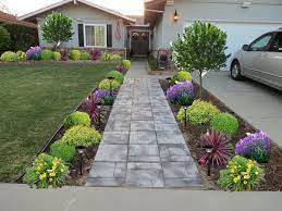 Landscaping Ideas For Privacy Front Yard Landscaping Design Front Yard Landscaping Front Yard Garden