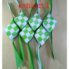 sunting simbol gambar ketupat yang dianyam dari riben. Ketupat Raya Untuk Hiasan Pejabat Kedai Butik Atau Rumah Terbuka Aidilfitri Shopee Malaysia