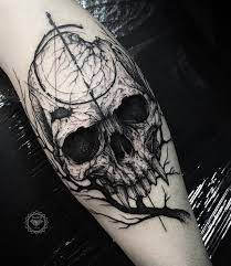 Voir plus d'idées sur le thème motifs de tête de mort, tête de mort, tatouage. Tatouage Tete De Mort 40 Idees Memento Mori Tatouage En Styles Varies
