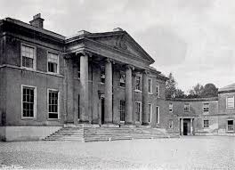 Landed families of Britain and Ireland: (594) Berry of Hackwood Park and  Oving House, Viscounts Camrose, and Berry, Viscounts Kemsley