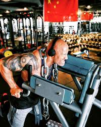 Polubisz też na pewno rozgrzewkę przy stacji rmf fitness rock. How To Add Chains To Your Workout Like The Rock The Rock S Chain Workout