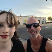 Will a Black Mission fig tree grow into a bush or tree?