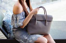 Esbeda is an indian brand by intouch leather house india propelled as one of the debut style purses marks in the market in mid 2006. Top 10 Handbag Brands In India Thebuzzqueen Com