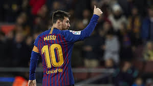 Un festejo enorme para el cumpleaños de un gigante. Los 32 De La Pulga El Curioso Saludo De Cumpleanos Del Barcelona Para Messi