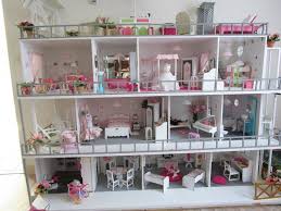 Maison Barbie Sur Roulette Recherche Google Barbie Doll House Doll House Plans Diy Barbie Furniture