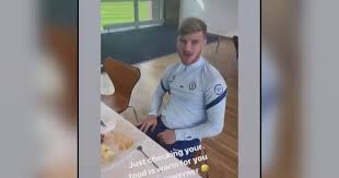 24 yaşındaki forvet timo werner'den chelsea'ye 5 yıllık imza. Fc Chelsea Mitspieler Grapscht Timo Werner Ins Essen