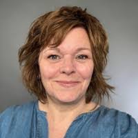 Annette Mann's Instagram, Twitter & Facebook