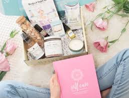 40 gift ideas for your wife's 50th birthday personalized art she will treasure: The Ultimate List Of 50th Birthday Gift Ideas For Her Giftingwho