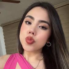 Mirtha Garza's Instagram, Twitter & Facebook