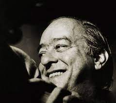 Marcus vinícius da cruz de mello moraes. Home Vinicius De Moraes