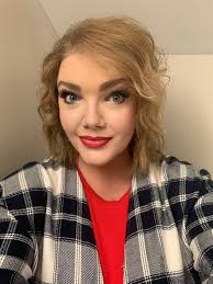 When she said samples, she wasn't kidding! We discussed passing some of  these off to mom, but I still wasn't expecting so much. She also included a  hand written note! Thank you