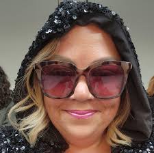 Is cash or card preffered in Paris please? Coming next week many thanks