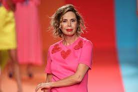 Águeda isabel ruiz de la prada y sentmenat, 12th marchioness of castelldosríus, 29th baroness of santa pau, ge better known as agatha ruiz d. Agatha Ruiz De La Prada Tras El Robo De Su Ultima Coleccion No Me Cuadra La Historia Famosos