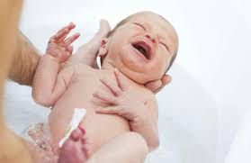 Ich habe am 31.12.15 meine letzte pille eingenommen (alter :23 / knapp 10 jahre pille valette) und auch meine abbruchsblutung bekommen. Die Pille Absetzen Und Schnell Schwanger Werden Tipps Und Tricks