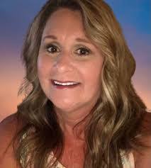 Shelly Mosher's Instagram, Twitter & Facebook