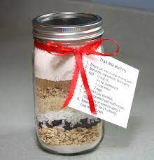 Just Like My Last Post Here Is A Mix In A Jar Recipe I Made Both These And The Oatmeal Chip Cookie Mixes To Give Jar Food Gifts Trail Mix