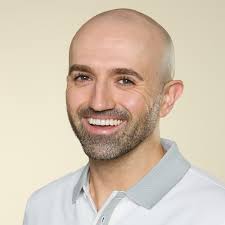 How banking with Relay helps Salma's remote clients avoid month-long delays