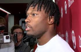 Kentucky hauls in Oklahoma running back Jovantae Barnes! Details and  highlights below. ⬇️⬇️⬇️