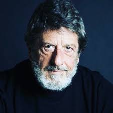 Laura Latini's Instagram, Twitter & Facebook