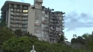 Un ala de un condominio de 12 pisos frente al mar se derrumba en las afueras de miami, matando al menos a una persona y atrapando a residentes entre los escombros y varillas retorcidas. Ppqti9aule5wfm