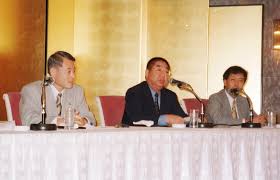 小林亜星さん死去 88歳 1997年にドラゴンズ公式応援歌「嵐の英雄」を作曲 ドラマ「寺内貫太郎一家」でも存在感 (中日スポーツ) 06月14日 16:54 この木なんの木 作曲家・小林亜星さん死去 Wrrhi9xa1wgu0m