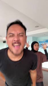 Dion Putra (@helloitsmedion)